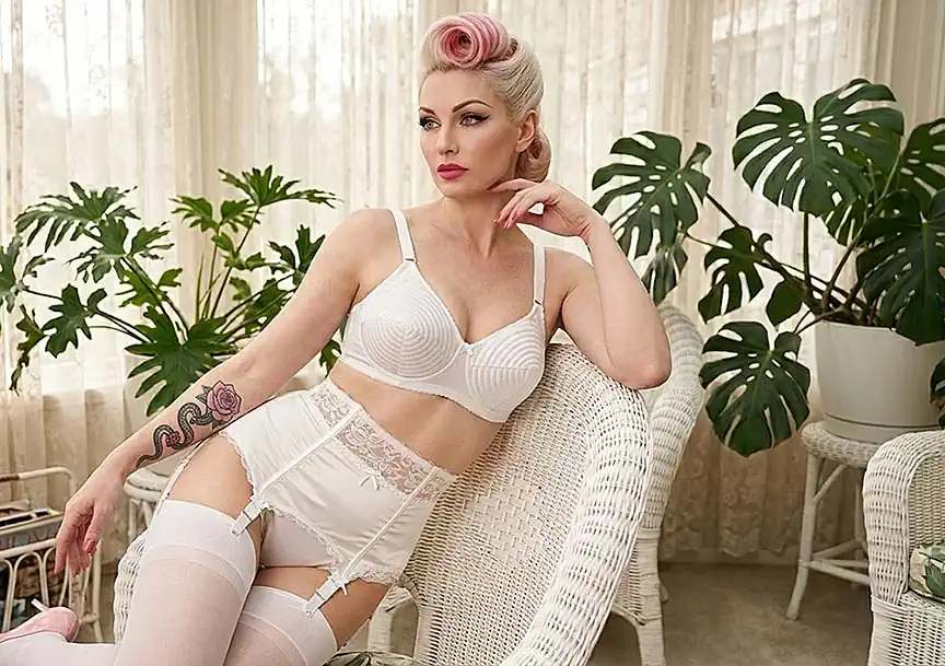 white high waist satin and lace suspender belt with boning for shape
