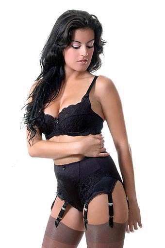 cleopatra-capri-in-black black underwired lace bra by cleopatra