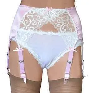 8 strap suspender belt in pink satin