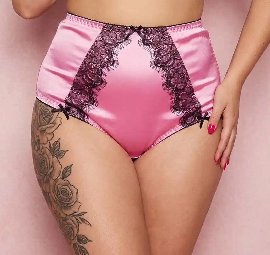 retro-style-full-coverage-panties-in-pink-satin