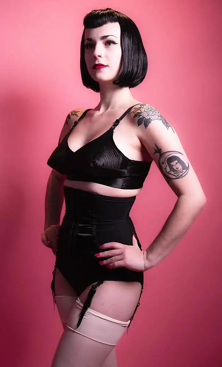 pinup-style-photoshoot-with-bullet-bra pin-up photoshoot for our black bullet bra